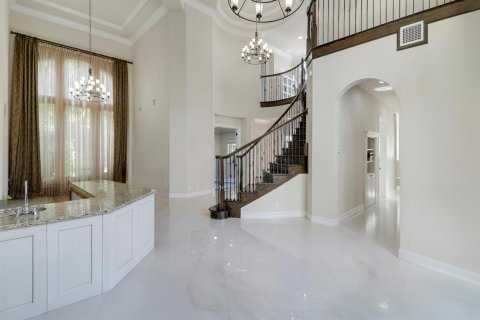 House in Jupiter, Florida 5 bedrooms, 390.19 sq.m. № 2260318 - photo 6