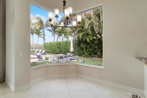 House in Jupiter, Florida 5 bedrooms, 390.19 sq.m. № 2260318 - photo 16