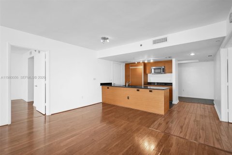 Copropriété à louer à Miami, Floride: 3 chambres, 166.2 m2 № 2079790 - photo 13