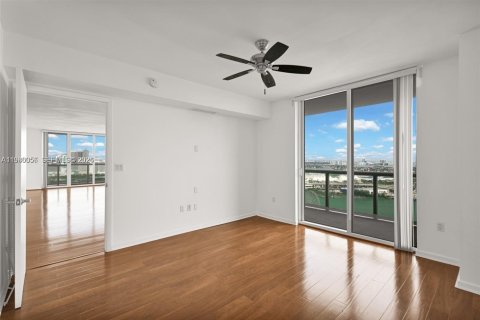 Copropriété à louer à Miami, Floride: 3 chambres, 166.2 m2 № 2079790 - photo 18