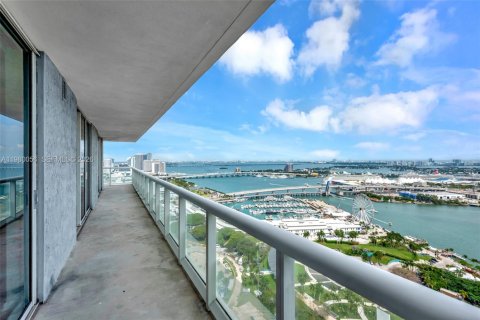 Copropriété à louer à Miami, Floride: 3 chambres, 166.2 m2 № 2079790 - photo 3