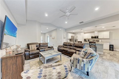 House in Rotonda, Florida 3 bedrooms, 149.39 sq.m. № 1900572 - photo 9