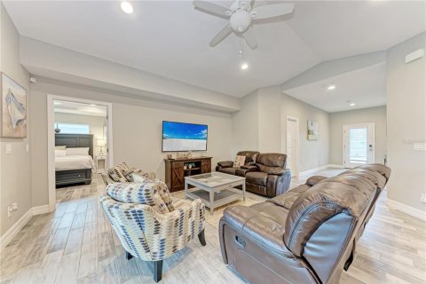House in Rotonda, Florida 3 bedrooms, 149.39 sq.m. № 1900572 - photo 8