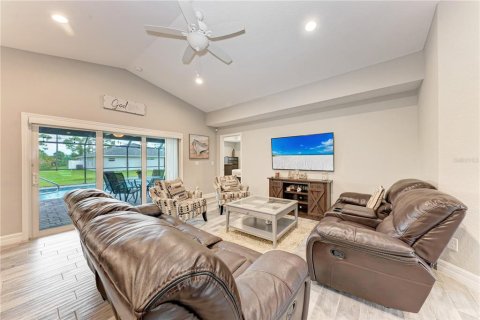 House in Rotonda, Florida 3 bedrooms, 149.39 sq.m. № 1900572 - photo 7