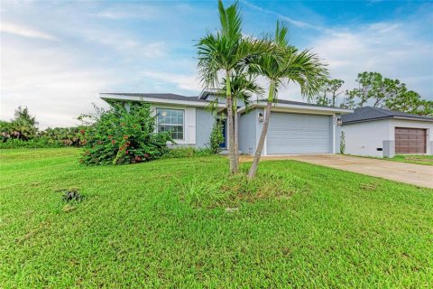 House in Rotonda, Florida 3 bedrooms, 149.39 sq.m. № 1900572 - photo 3