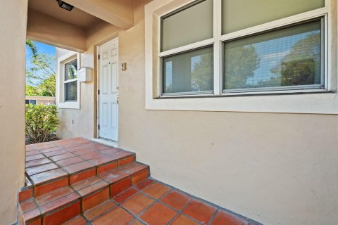 Casa en venta en Fort Lauderdale, Florida, 3 dormitorios, 173.36 m2 № 2365139 - foto 4