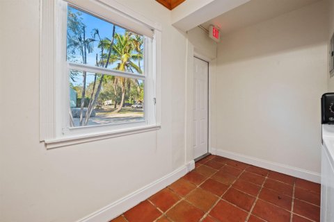 Casa en venta en Fort Lauderdale, Florida, 3 dormitorios, 173.36 m2 № 2365139 - foto 11