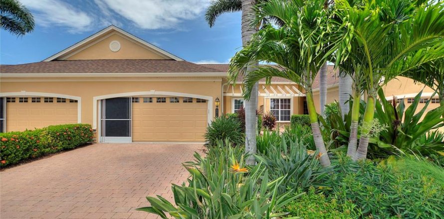 House in North Port, Florida 2 bedrooms, 105.54 sq.m. № 1876328