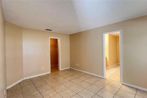 House in Kissimmee, Florida 3 bedrooms, 117.24 sq.m. № 2197212 - photo 24