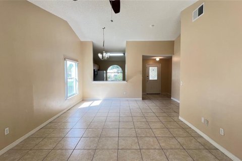 House in Kissimmee, Florida 3 bedrooms, 117.24 sq.m. № 2197212 - photo 19