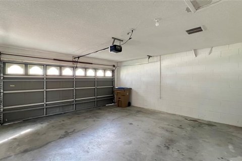 House in Kissimmee, Florida 3 bedrooms, 117.24 sq.m. № 2197212 - photo 12