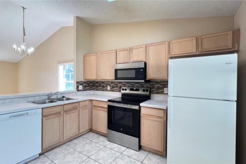 House in Kissimmee, Florida 3 bedrooms, 117.24 sq.m. № 2197212 - photo 4