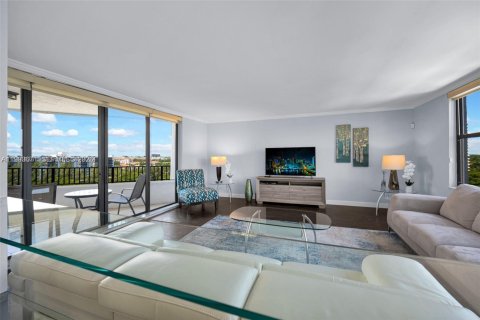 Condominio en alquiler en Hallandale Beach, Florida, 2 dormitorios, 144.28 m2 № 2067515 - foto 17