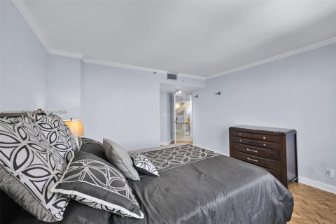 Condominio en alquiler en Hallandale Beach, Florida, 2 dormitorios, 144.28 m2 № 2067515 - foto 8