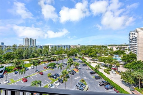 Condominio en alquiler en Hallandale Beach, Florida, 2 dormitorios, 144.28 m2 № 2067515 - foto 27