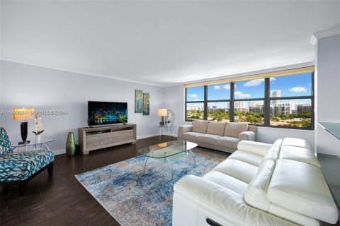 Condominio en alquiler en Hallandale Beach, Florida, 2 dormitorios, 144.28 m2 № 2067515 - foto 18