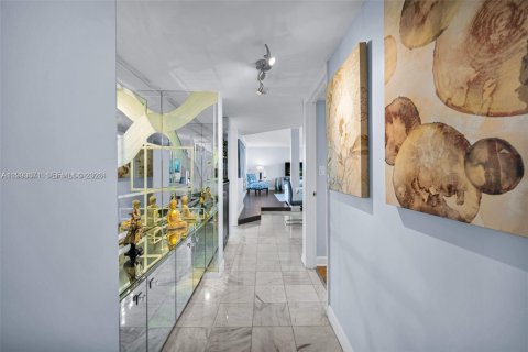 Condominio en alquiler en Hallandale Beach, Florida, 2 dormitorios, 144.28 m2 № 2067515 - foto 14