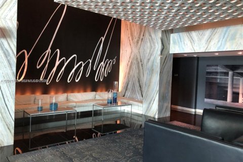 Condo in Miami, Florida, 2 bedrooms  № 2075384 - photo 13