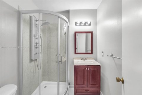 Купить кондоминиум в Майами, Флорида 2 спальни, 123.56м2, № 1758890 - фото 22