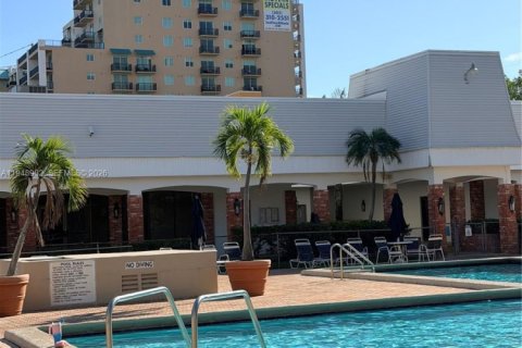 Снять в аренду кондоминиум в Дания-Бич, Флорида 1 спальня, 83.61м2, № 2004825 - фото 16