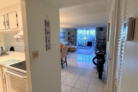 Снять в аренду кондоминиум в Дания-Бич, Флорида 1 спальня, 83.61м2, № 2004825 - фото 13