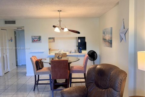 Снять в аренду кондоминиум в Дания-Бич, Флорида 1 спальня, 83.61м2, № 2004825 - фото 2