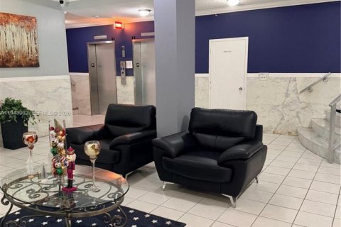 Снять в аренду кондоминиум в Дания-Бич, Флорида 1 спальня, 83.61м2, № 2004825 - фото 14