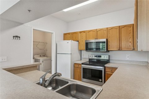 Condo in Tampa, Florida, 2 bedrooms  № 1840309 - photo 11