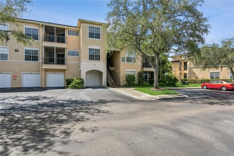 Condo in Tampa, Florida, 2 bedrooms  № 1840309 - photo 1