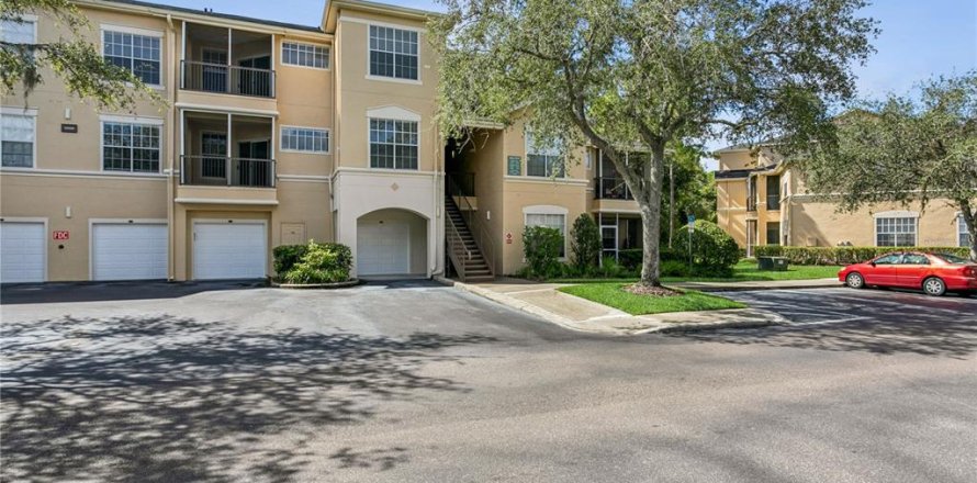 Condo in Tampa, Florida, 2 bedrooms № 1840309