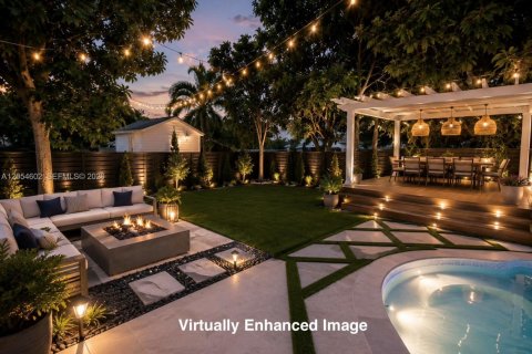 House in North Miami, Florida 3 bedrooms, 185.8 sq.m. № 2189531 - photo 24