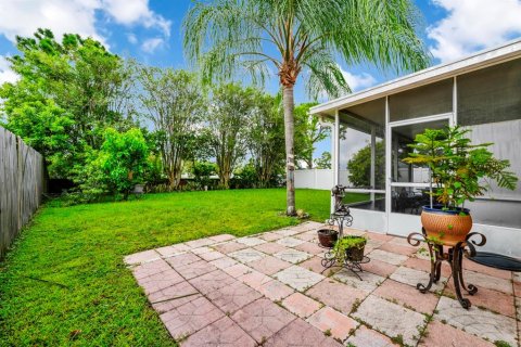 House in Orlando, Florida 3 bedrooms, 121.7 sq.m. № 1910036 - photo 30