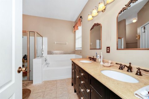 House in Orlando, Florida 3 bedrooms, 121.7 sq.m. № 1910036 - photo 29