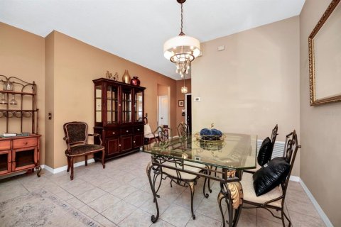 House in Orlando, Florida 3 bedrooms, 121.7 sq.m. № 1910036 - photo 28