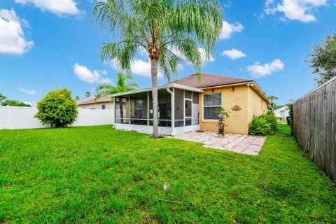 House in Orlando, Florida 3 bedrooms, 121.7 sq.m. № 1910036 - photo 27