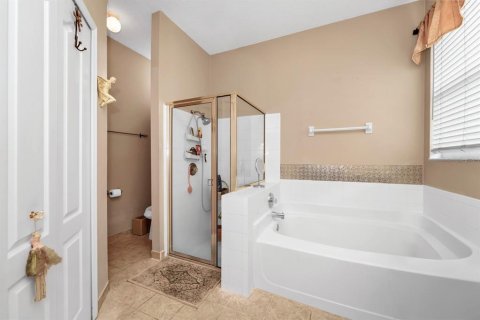 House in Orlando, Florida 3 bedrooms, 121.7 sq.m. № 1910036 - photo 5