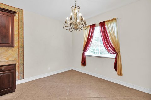 House in Vero Beach, Florida 3 bedrooms, 186.36 sq.m. № 2088138 - photo 8