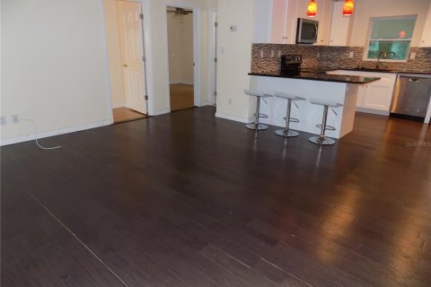 Casa en alquiler en Tampa, Florida, 3 dormitorios, 118.45 m2 № 1793337 - foto 7
