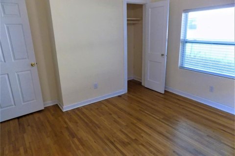 Casa en alquiler en Tampa, Florida, 3 dormitorios, 118.45 m2 № 1793337 - foto 13