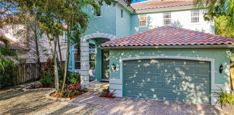 House in Miami, Florida 4 bedrooms, 230.49 sq.m. № 1797023