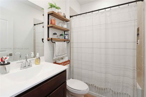 Купить таунхаус в Хомстед, Флорида 4 спальни, 127.65м2, № 1998709 - фото 13