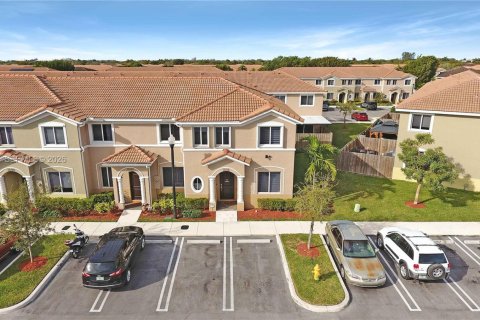 Купить таунхаус в Хомстед, Флорида 4 спальни, 127.65м2, № 1998709 - фото 2