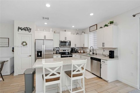 Купить таунхаус в Хомстед, Флорида 4 спальни, 127.65м2, № 1998709 - фото 11