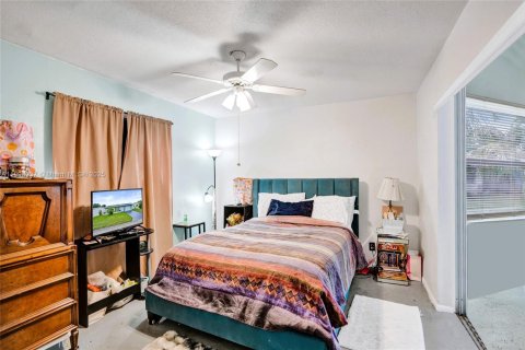 Купить виллу или дом в Тамарак, Флорида 2 спальни, 93.09м2, № 1954548 - фото 18