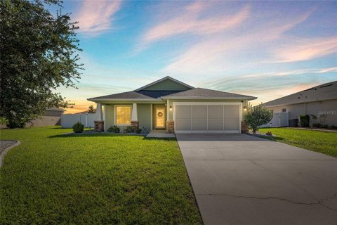 Casa en venta en Ocala, Florida, 4 dormitorios, 159.33 m2 № 1898998 - foto 1