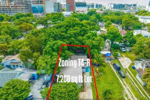 Commercial property in Miami, Florida 153.66 sq.m. № 2026702 - photo 4