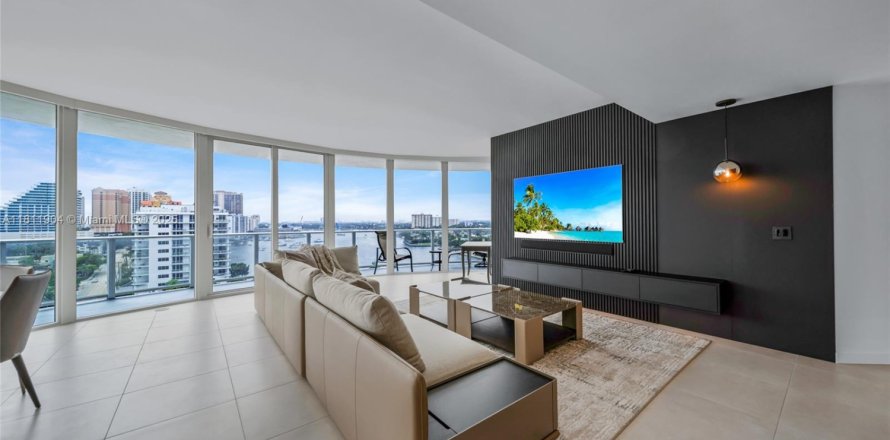 Condo in Fort Lauderdale, Florida, 3 bedrooms № 1794568