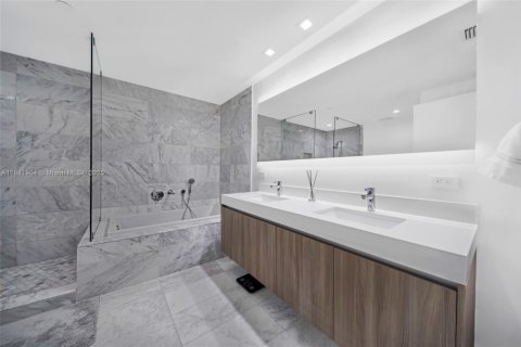 Condominio en venta en Fort Lauderdale, Florida, 3 dormitorios, 186.08 m2 № 1794568 - foto 30