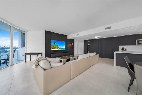 Condominio en venta en Fort Lauderdale, Florida, 3 dormitorios, 186.08 m2 № 1794568 - foto 17