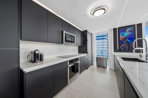 Condominio en venta en Fort Lauderdale, Florida, 3 dormitorios, 186.08 m2 № 1794568 - foto 20
